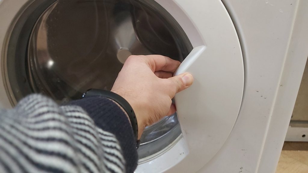 Почему стиральная машина набирает воду и сразу сливает способы ремонта