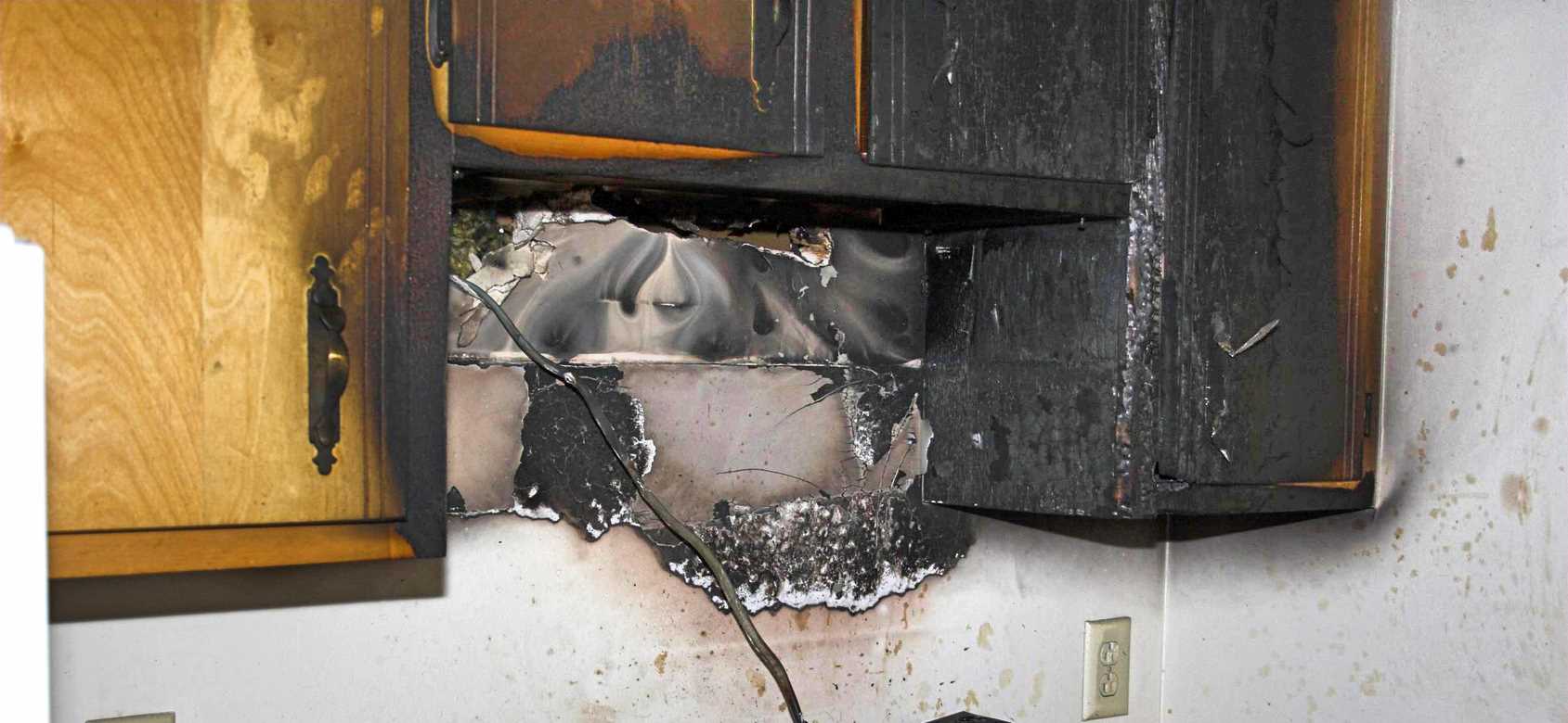 Как избавиться от запаха гари в квартире или в доме: после пожара, быстро и навсегда