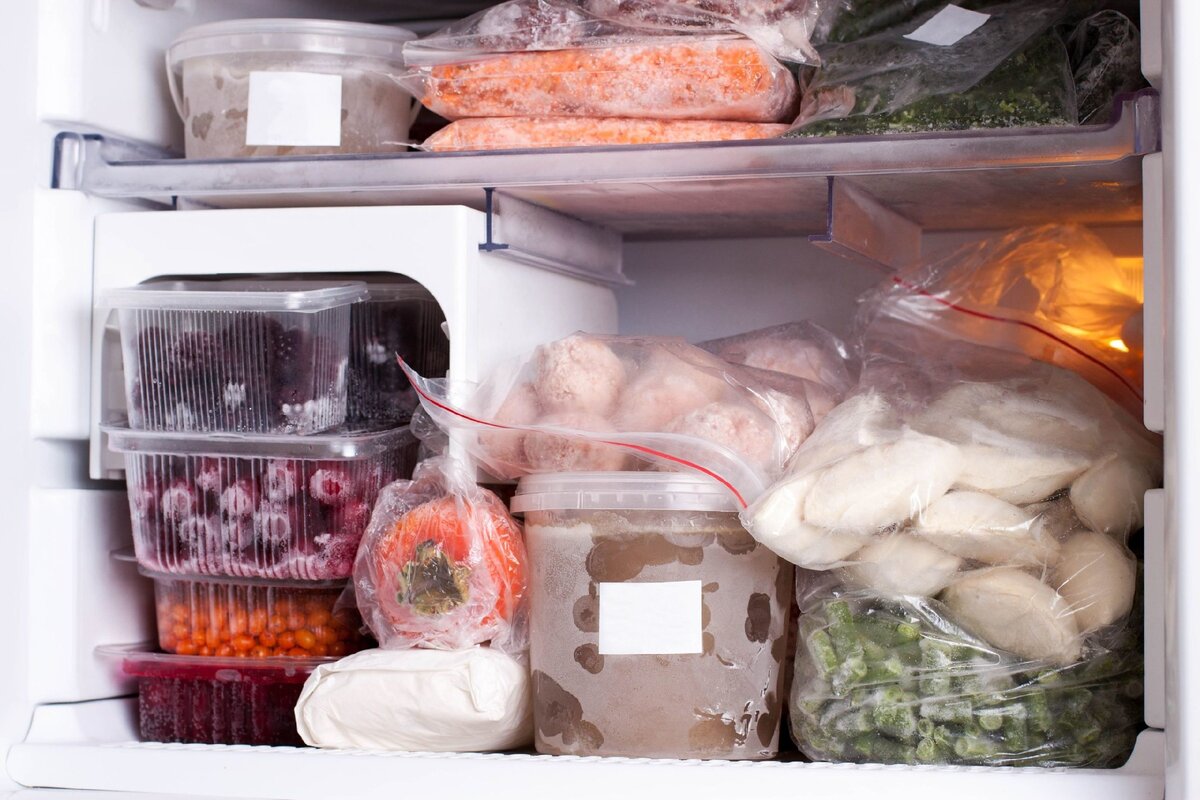 Где и как хранить манго в домашних условиях: в холодильнике или тепле, чтобы дозрело, очищенный, разрезанный