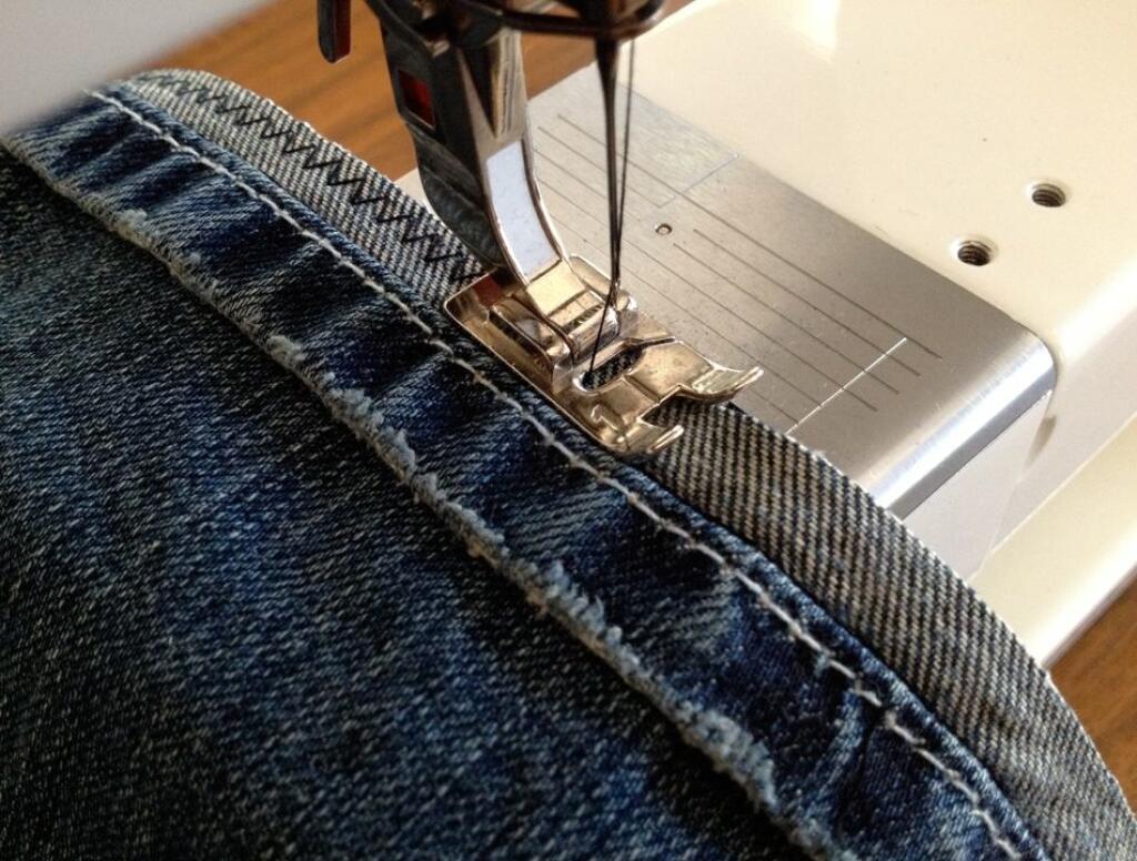 Как обрезать джинсы своими руками: фото-идеи и мастер-классы