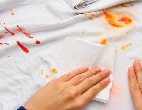 Как отстирать краску с одежды в домашних условиях (акриловую, акварельную, масляную)