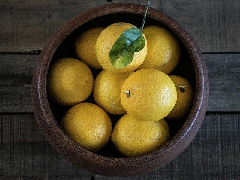 Как хранить лимоны в домашних условиях правильно, как сохранить их надолго в разрезанном виде и целиком, заготовки на зиму