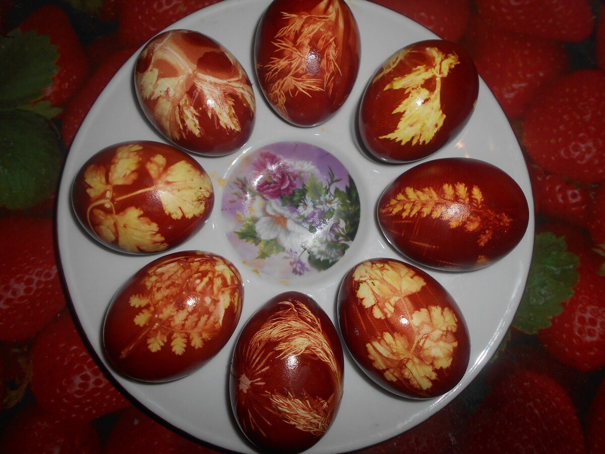 Как покрасить яйца на пасху 2022 красиво + новые идеи покраски яиц