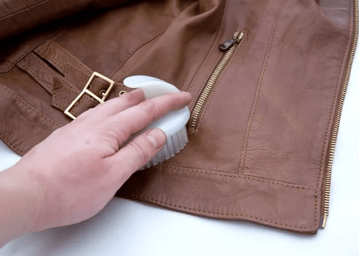 Как почистить кожаную куртку в домашних условиях