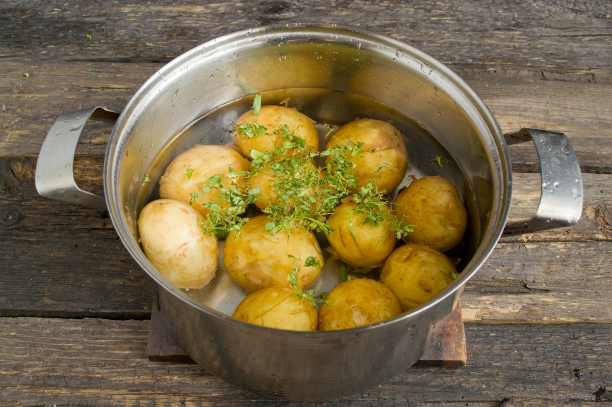 Как варить картошку для гарнира, супа и разных блюд?