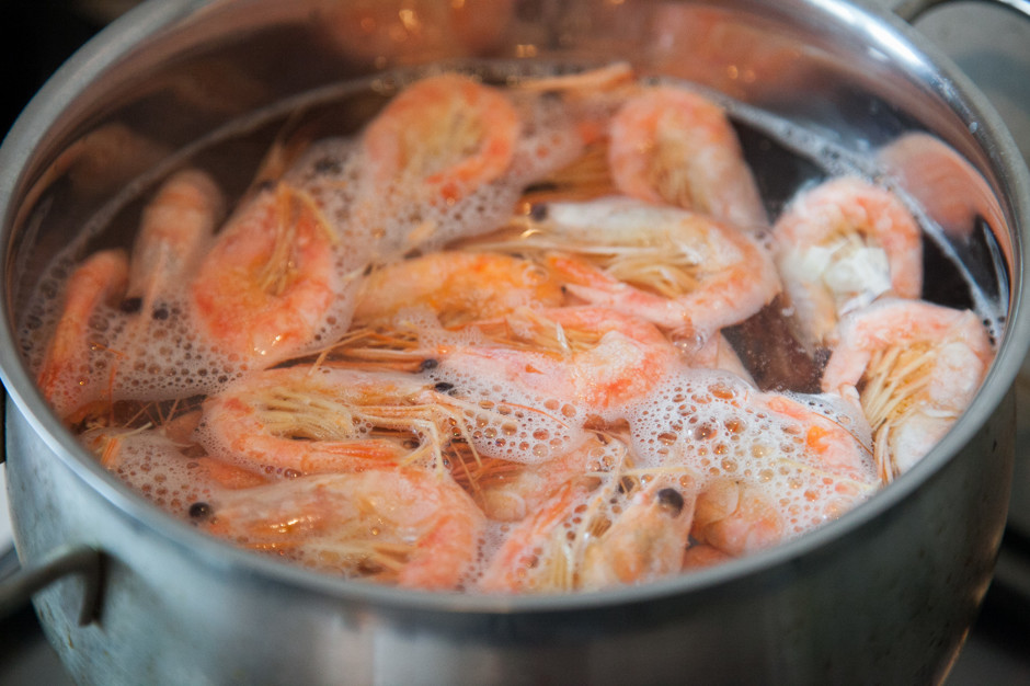 Как правильно варить замороженные креветки: 5 лучших советов – рецепты с фото