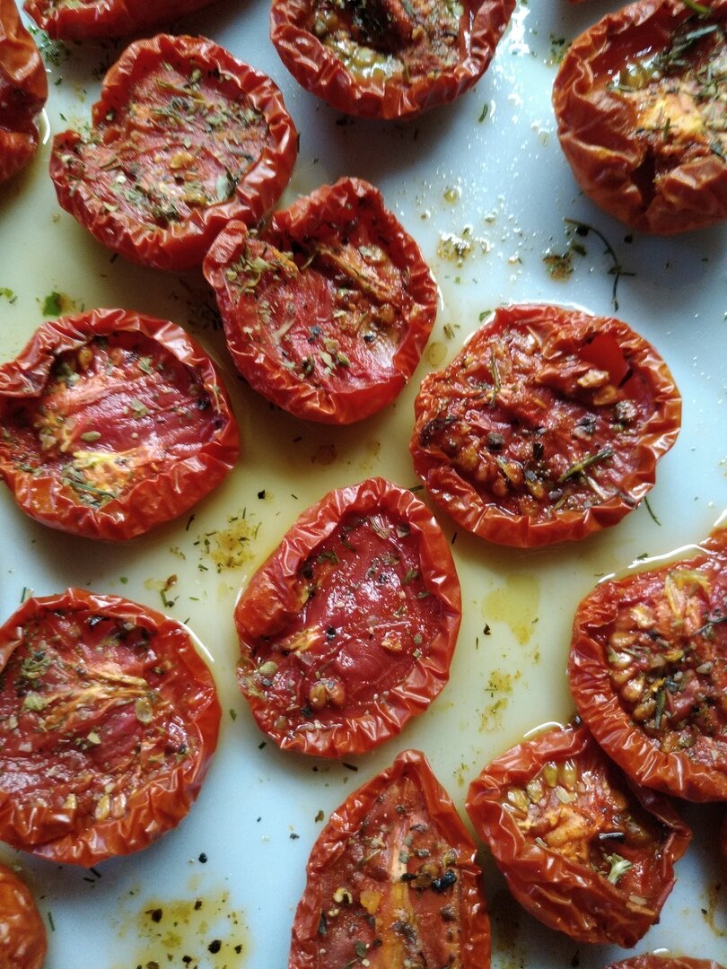 Как приготовить вяленые томаты в домашних условиях – 6 проверенных рецептов на любой вкус