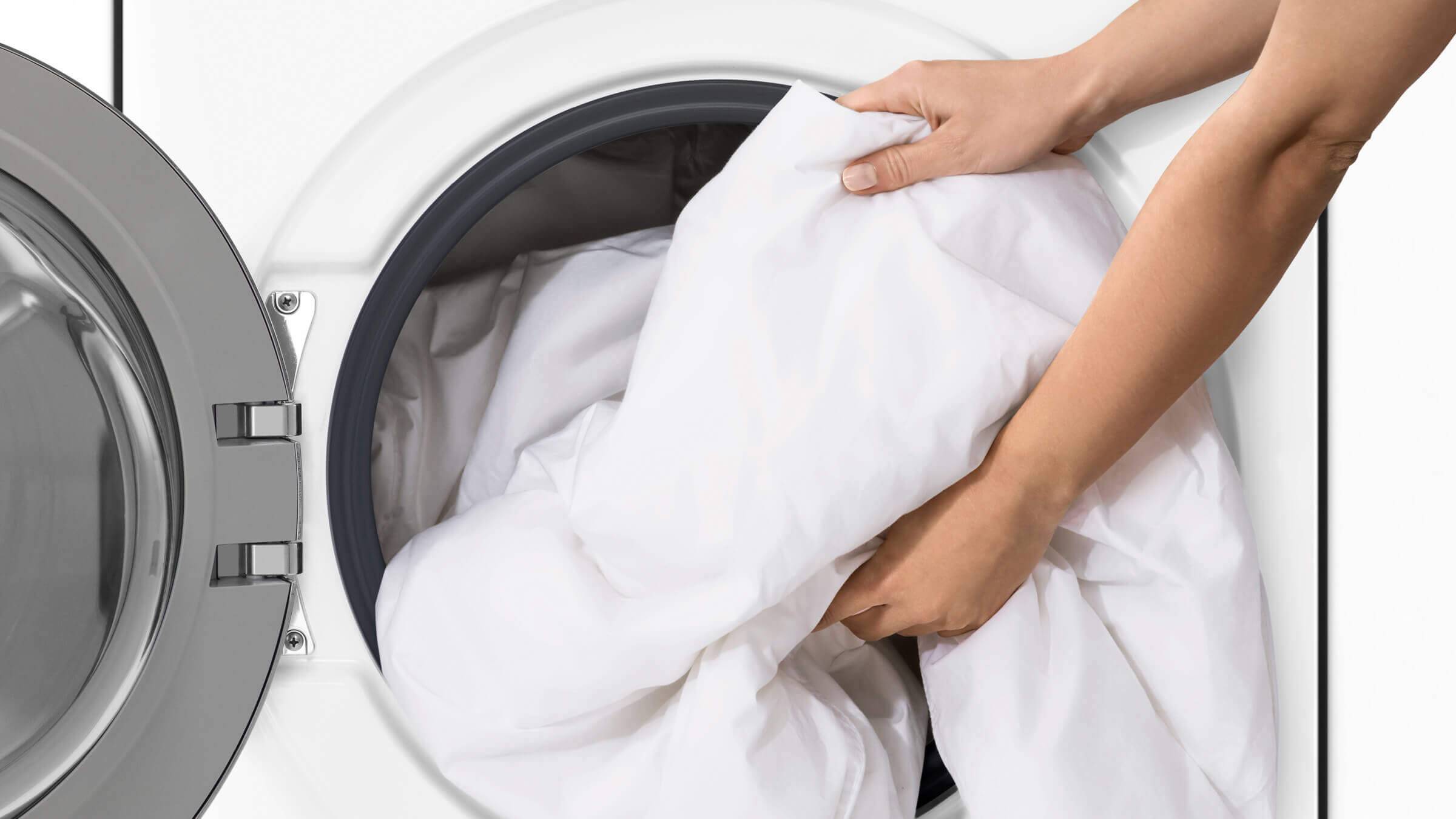 Как быстро высушить одежду после стирки: за ночь, за пять минут, в походе, без сушилки, феном, в стиральной машине