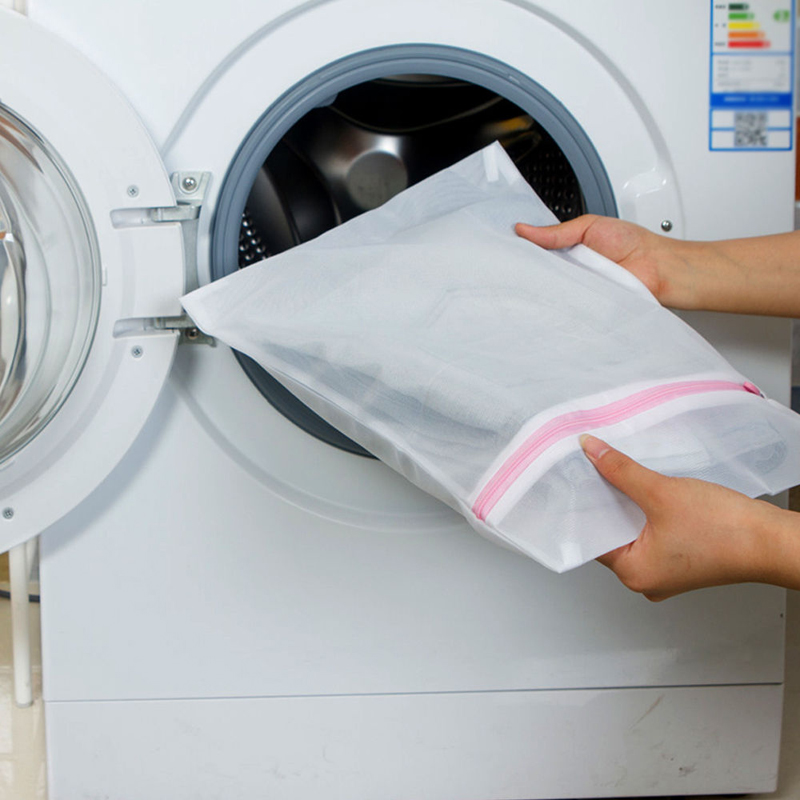 Каким образом правильно стирать тюль вручную и в стиральной машине? как вывести пятна, убрать ржавчину, отбелить?