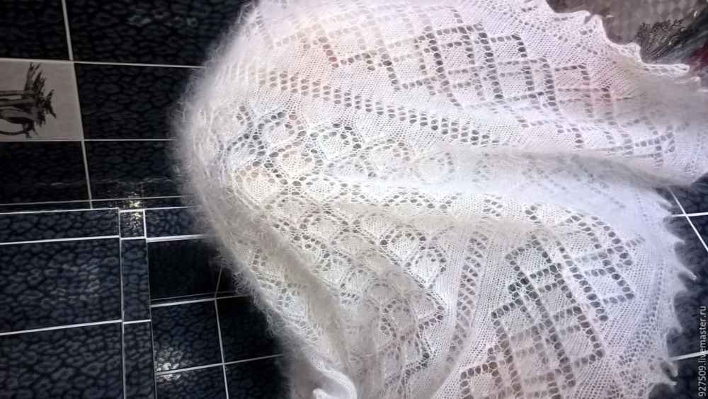 Как постирать пуховый платок в домашних условиях и высушить