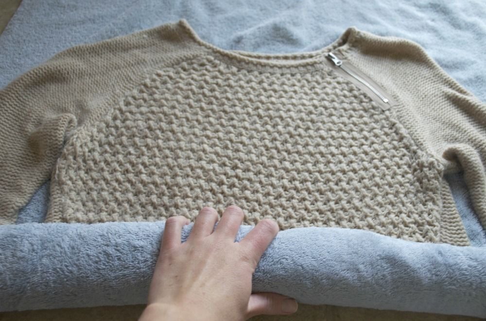 Проверенные методы как растянуть шерстяной свитер