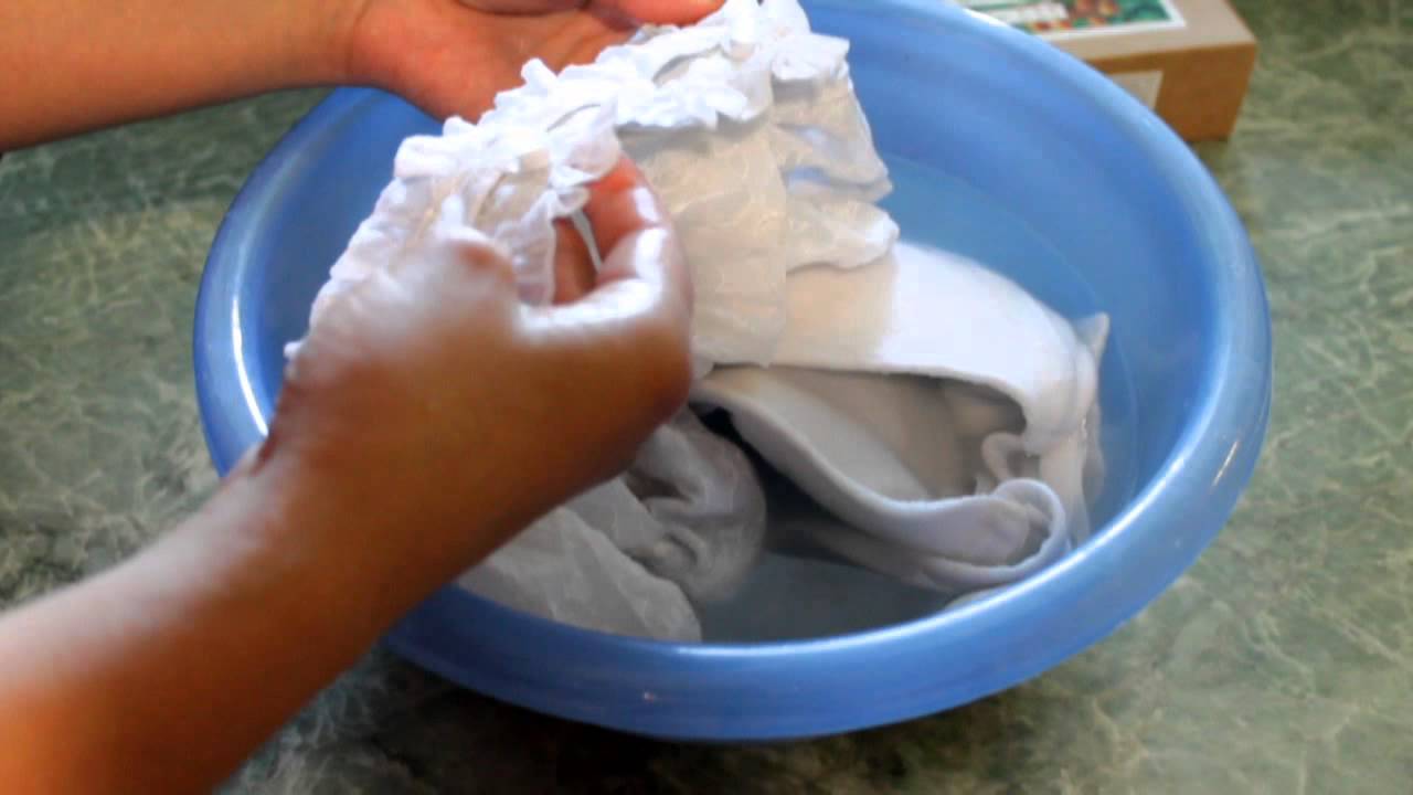 Чем отмыть марганцовку с кожи рук в домашних условиях?