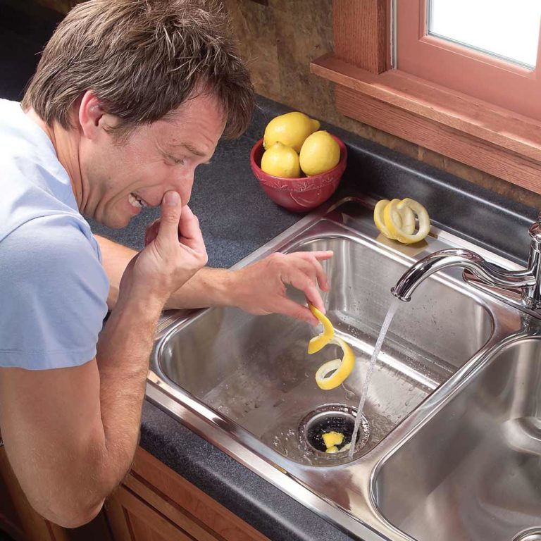 Запах из раковины в ванной: как избавиться, причины появления