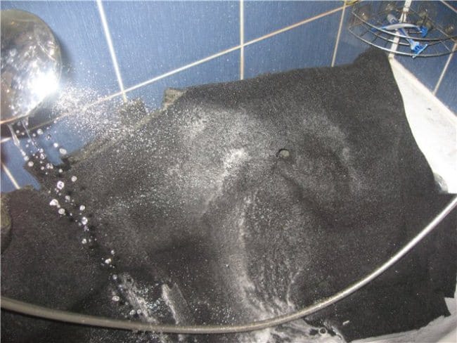 Можно ли стирать коврик для ванной в стиральной машине