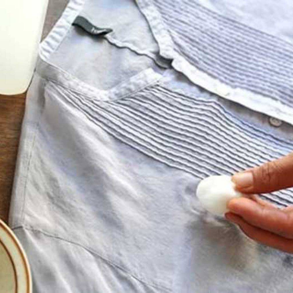 Чем отстирать ржавчину с белой одежды: как удалить пятно с белой ткани