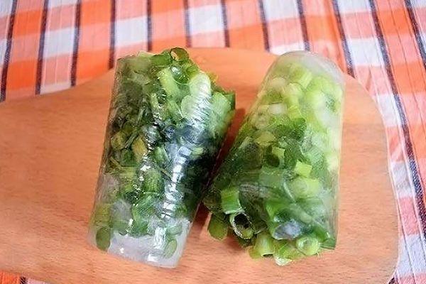 Как заморозить зеленый лук – три способа заморозки на зиму