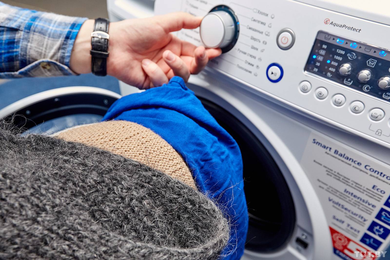 Как стирать шерстяные вещи в стиральной машинке и вручную: лучшие средства и правила