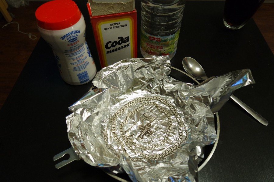 Чистим серебро в домашних условиях: 10 способов