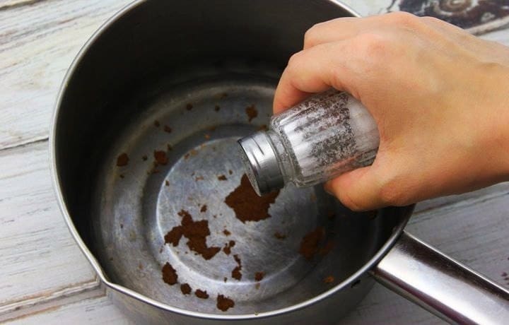 Отчистить кастрюли из нержавейки от нагара или пригоревшей еды помогут простые советы Содержите посуду в чистоте и она прослужит долго
