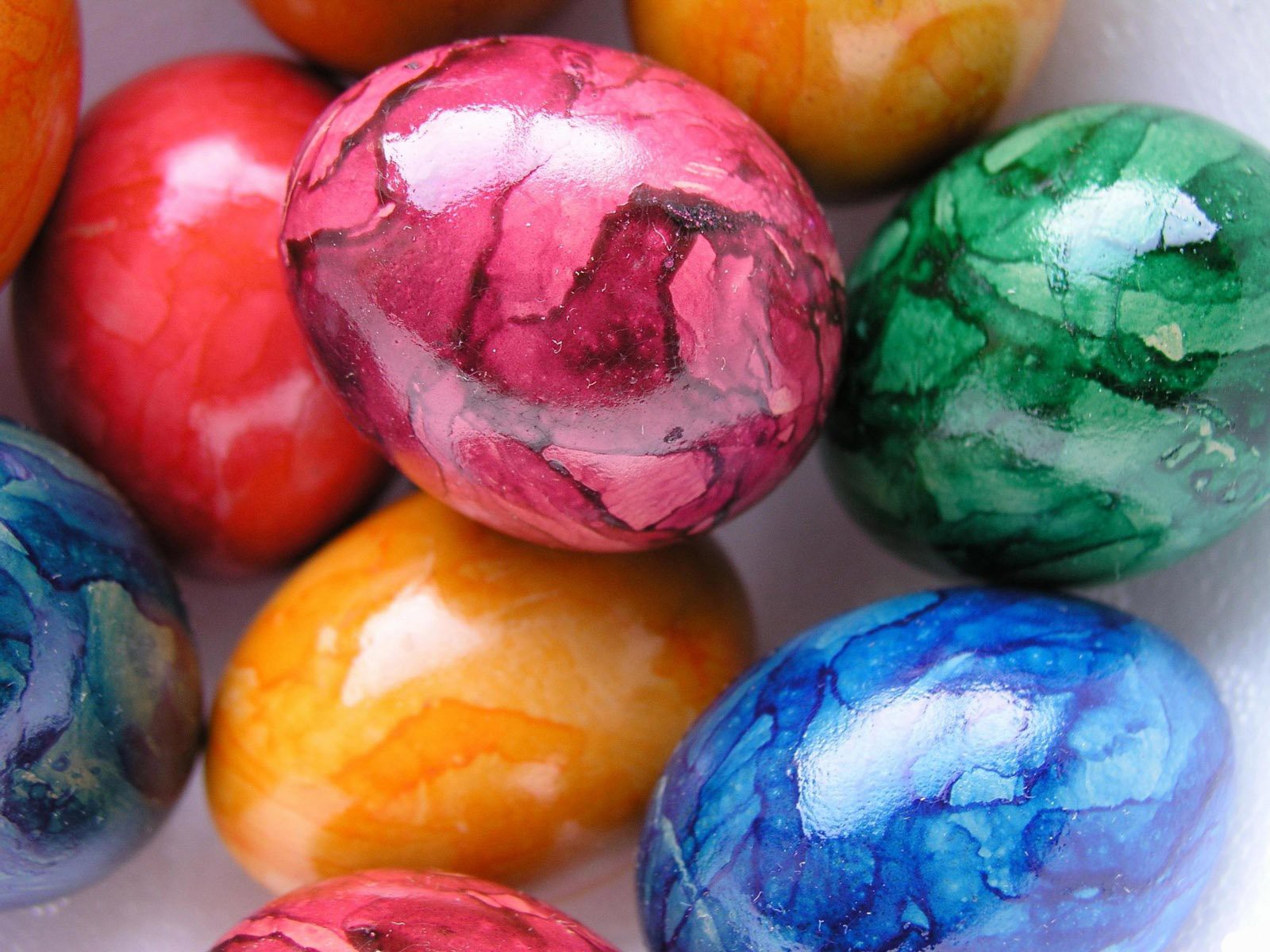 Как красиво покрасить яйца на пасху 2018 своими руками — 20 оригинальных способов