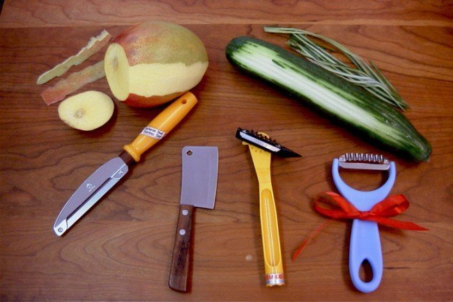 Как чистить картошку быстро, очищенный картофель, как правильно чистить ножом сырую картошку