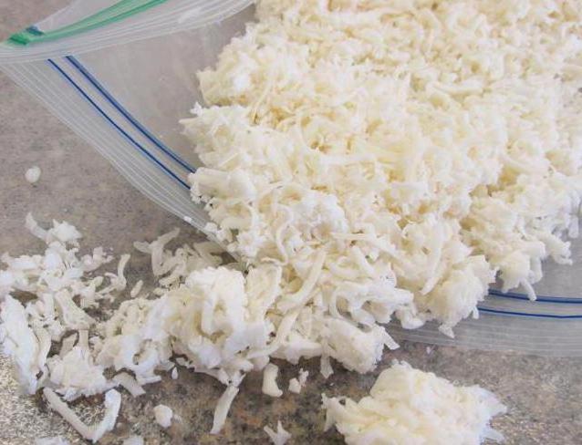 Можно ли заморозить швейцарский сыр и как правильно это сделать?