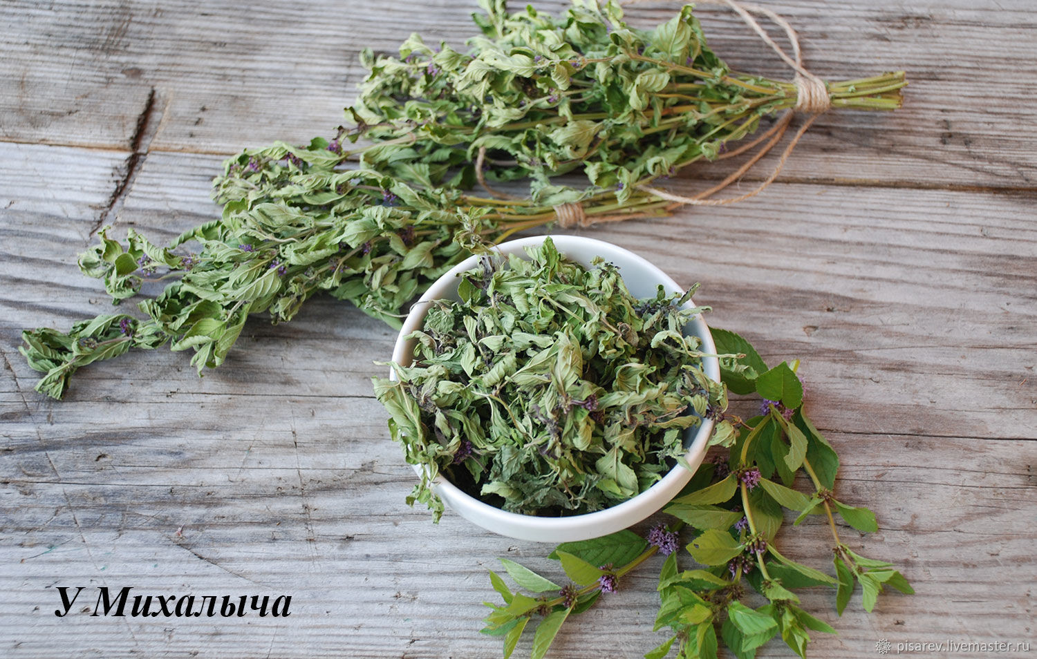 Когда заготавливать листья смородины и малины для чая: как нужно правильно сушить на воздухе, сушка в электросушилке и хранение сушеного сбора