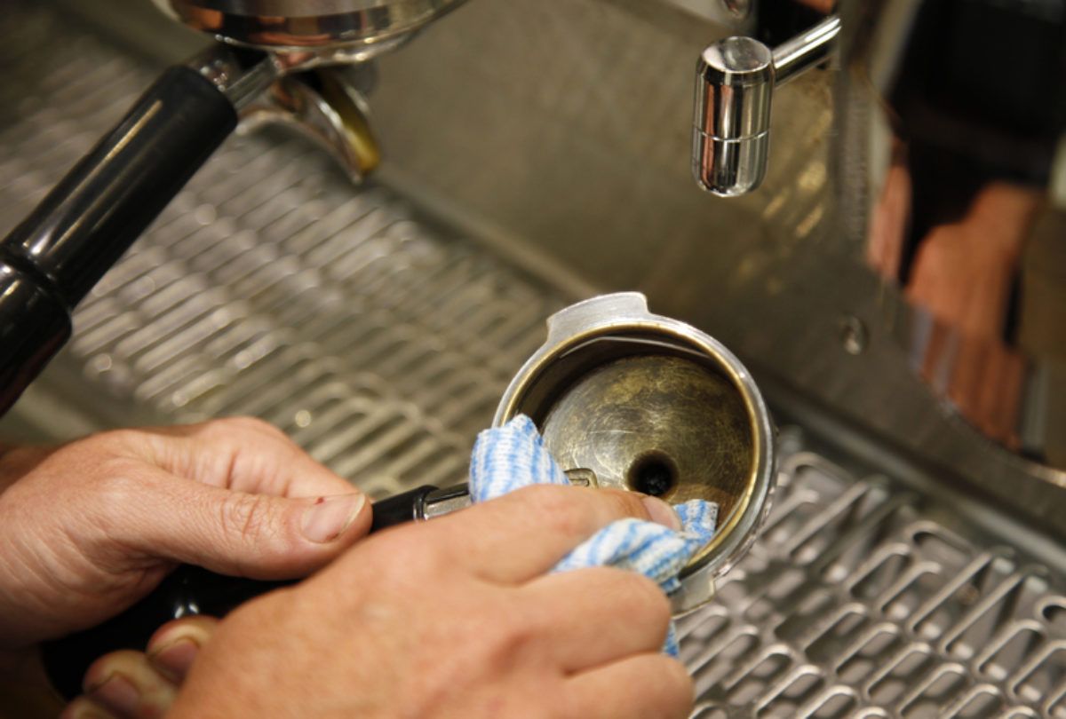 Промывка кофемашины лимонной кислотой: как развести от накипи, пропорции