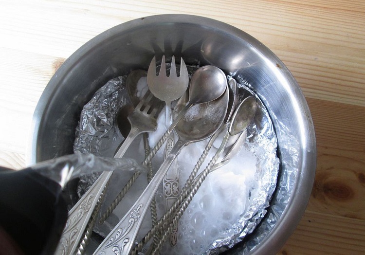 Как почистить серебро в домашних условиях быстро и эффективно