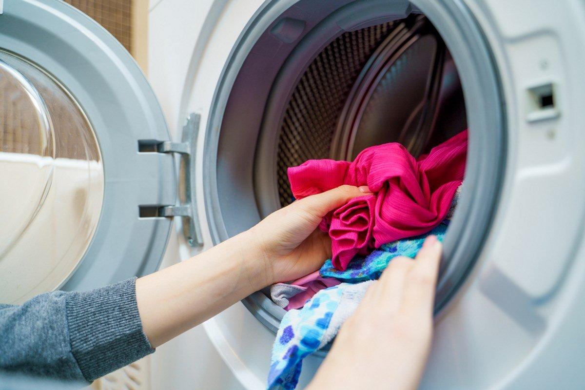 Как быстро высушить вещи: лучшие способы сушки одежды в домашних условиях