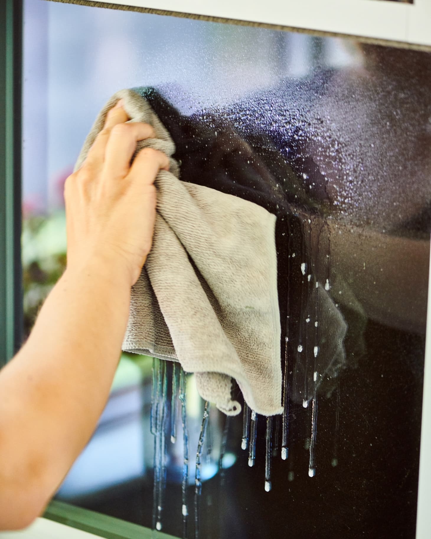 Как мыть окна без разводов: 3 варианта проверенных временем | дневники ремонта obustroeno.club