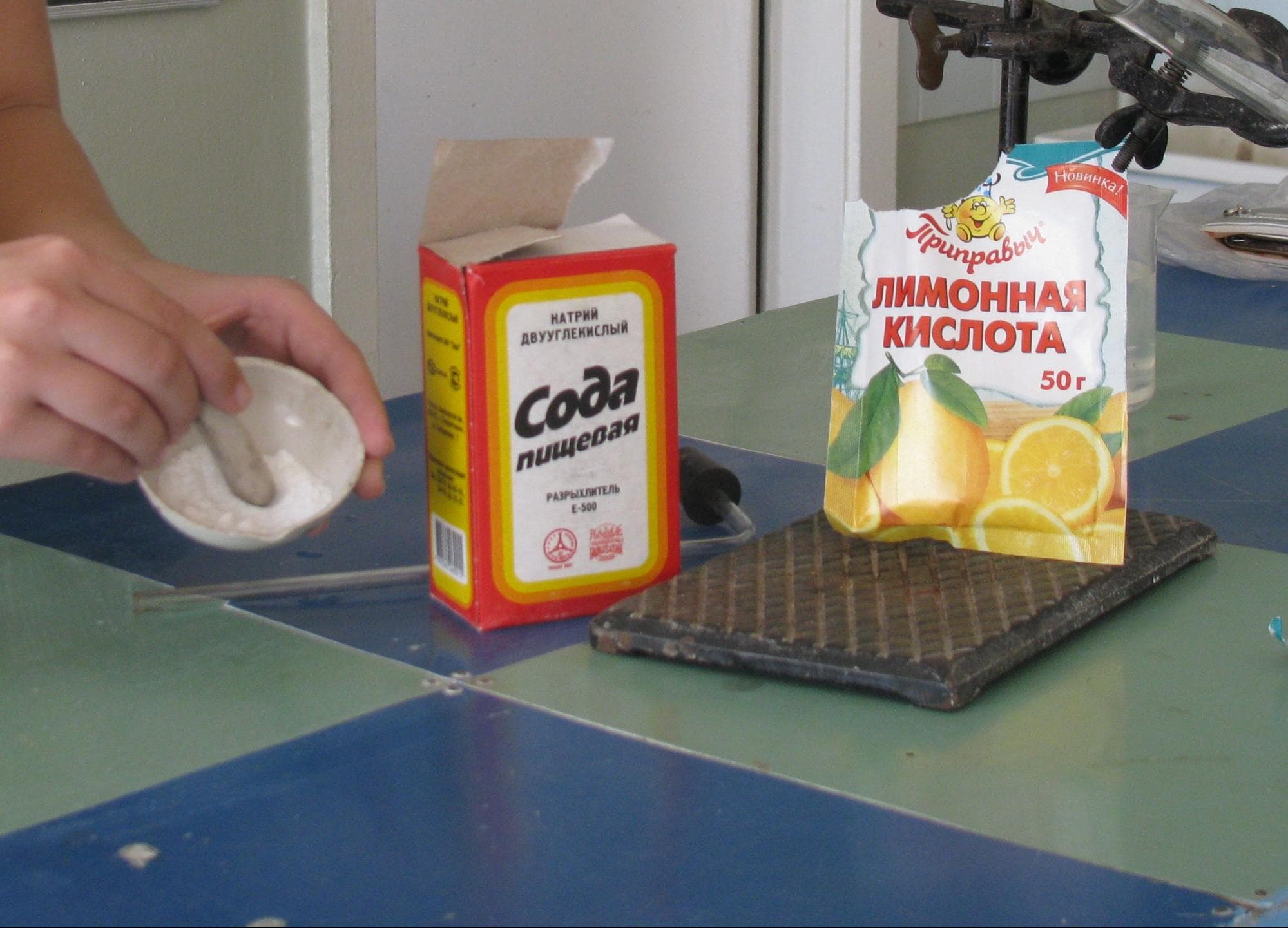 Лайфхак: как сделать шипучку из соды, уксуса и лимонного сока: рецепты для домашнего приготовления