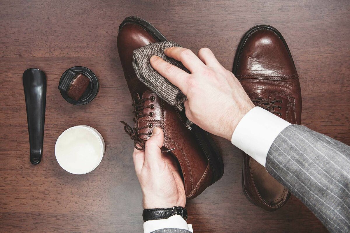 Уход за лакированной обувью: как чистить и хранить